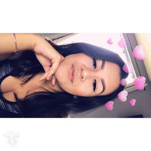 Meet your Posher, Esmeralda